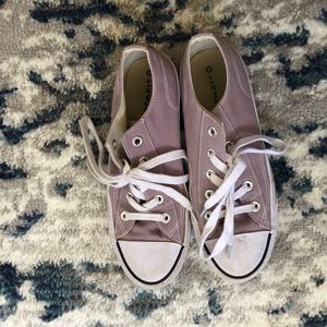 5/$25 Women’s Pink Converse